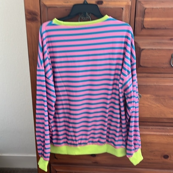 NWOT Women’s Pink And Blue Striped Top With Yellow Trim Size XL - Picture 4 of 8
